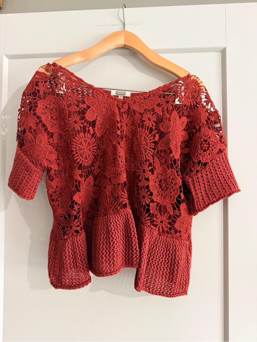 gimmicks by BKE Crochet Lace Knit Top - Brick Red with Cream Trim